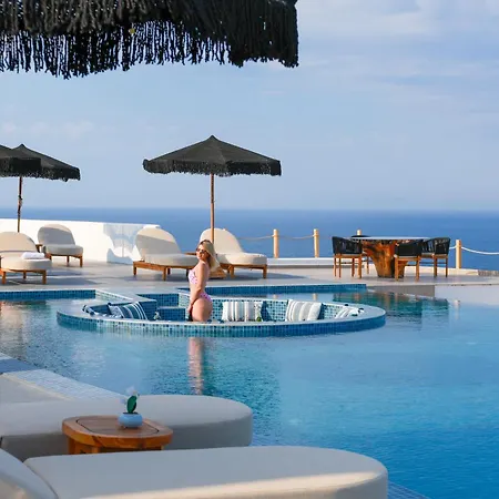 Gold Diamond Luxury Santorini Hotel