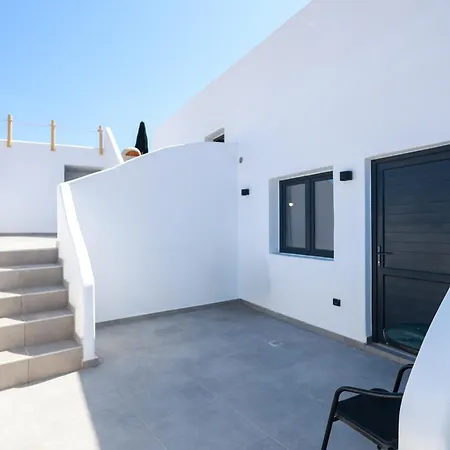 Gold Diamond Luxury Santorini * Vourvoúlos
