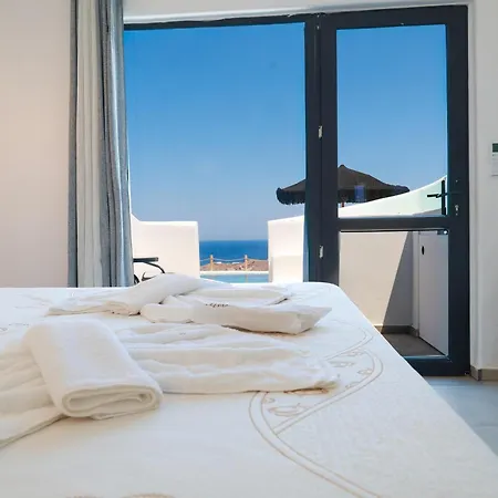 Gold Diamond Luxury Santorini *